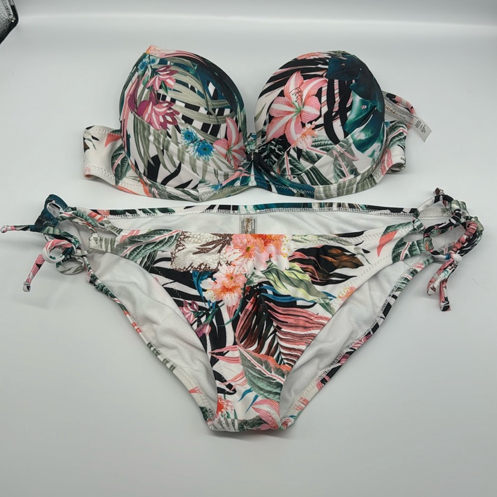 Raisins Juniors Bikini size Large